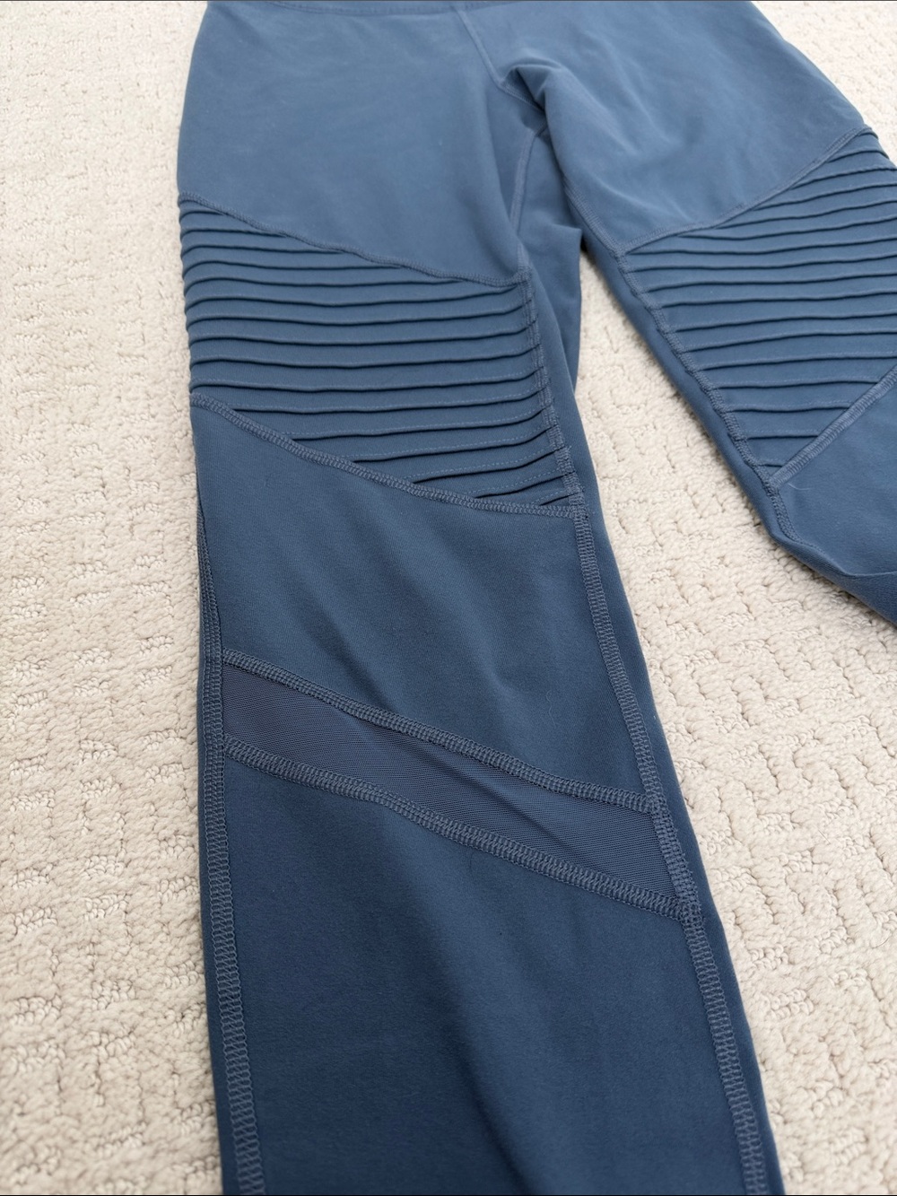Old Navy Navy Blue High-Waist Leggings with Ribbed Knee Panels - Picture 2 of 3